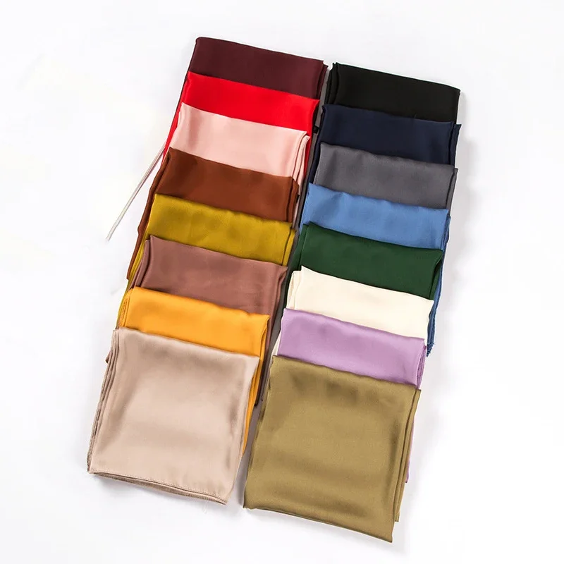 Ascot Neck Scarf - Атласный шарф для женщин, 70 см,