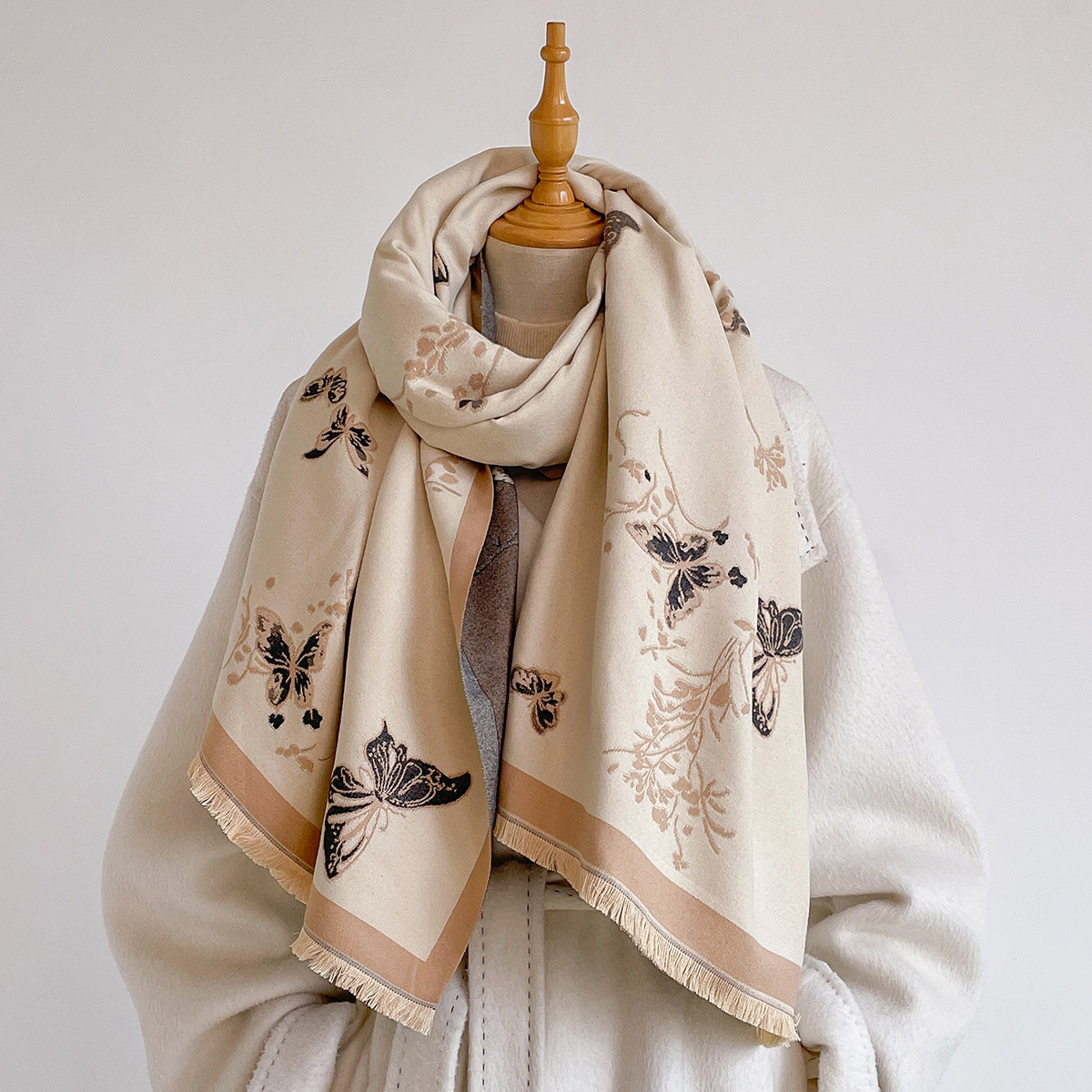 Женский шарф из искусственного – обзор и цена Woven Scarf Blanket