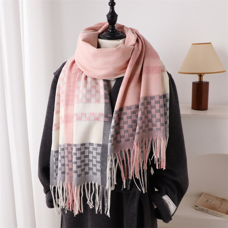 Роскошный брендовый кашемировы – обзор и цена Woven Scarf Blanket